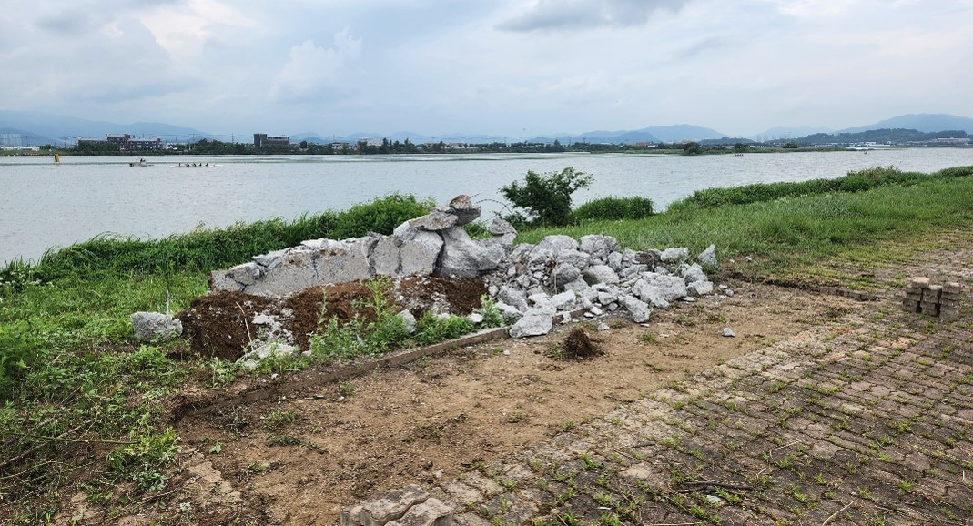 국기게양대 철거2